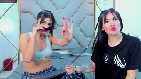 Snapshot of queenn24 chatting on 12.20.24 EMILY online show from 12.20.24