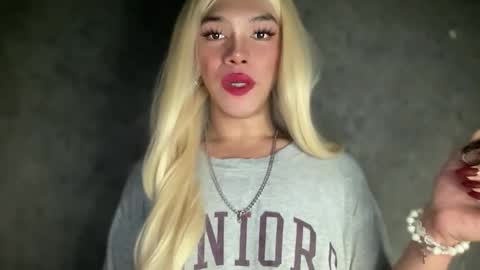 Snapshot of queenn_xxx chatting on 02.10.26 QUEEN online show from 02.10.26