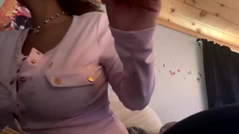 Snapshot of queennefertiti666 chatting on 02.16.26 queennefertiti666 online show from 02.16.26