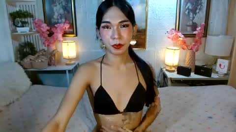 queennira online show from 06.13.26