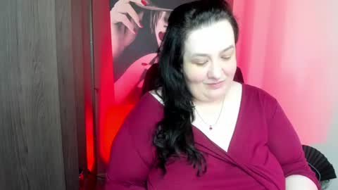 Snapshot of queenofhaze chatting on 06.28.26 you may simply address Me with Your Grace online show from 06.28.26