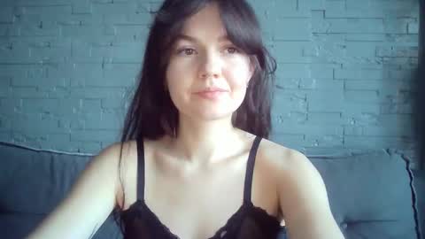 QueenOfModels online show from 11.23.25