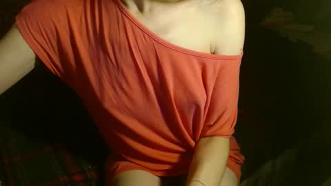 queenoftenderness online show from 03.04.25