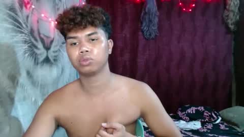 queenpinayebony_xx online show from 05.16.26