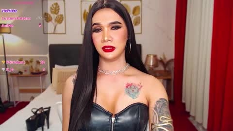 Snapshot of queenpinayhorsecock chatting on 11.27.25 lexie online show from 11.27.25