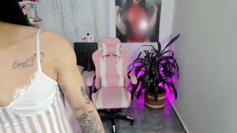 RAMONA ULLOA  online show from 09.22.25