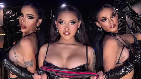 Snapshot of queenvalentinats chatting on 02.03.25 ValentinaMoone online show from 02.03.25