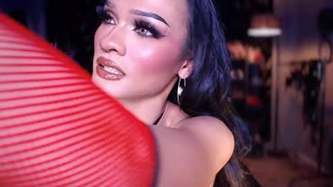 Snapshot of queenvalentinats chatting on 02.11.25 ValentinaMoone online show from 02.11.25