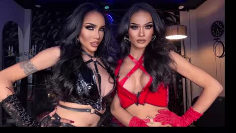 Snapshot of queenvalentinats chatting on 02.14.25 ValentinaMoone online show from 02.14.25