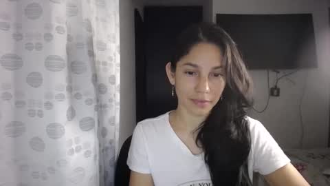 Snapshot of queenvictoria2023 chatting on 12.21.24 Paola online show from 12.21.24