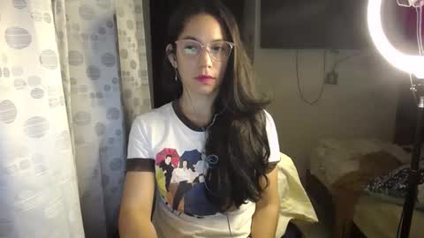 Snapshot of queenvictoria2023 chatting on 01.18.25 Paola online show from 01.18.25