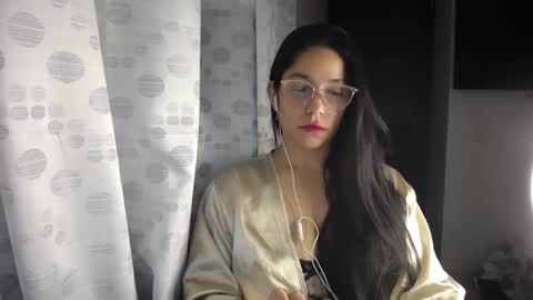 Snapshot of queenvictoria2023 chatting on 03.26.26 Paola online show from 03.26.26