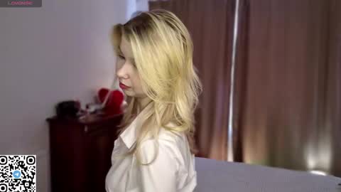 Snapshot of quennabrucker chatting on 03.12.26 Tate online show from 03.12.26