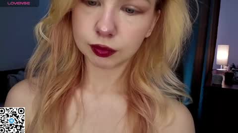 Snapshot of quennabrucker chatting on 04.02.26 Tate online show from 04.02.26