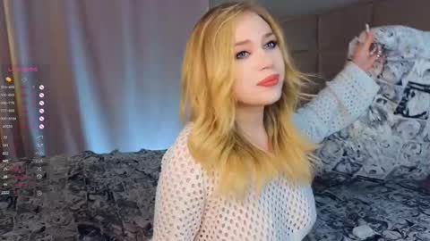 Snapshot of quennacindy chatting on 02.14.25 Teri My favorite vibes 77 101 222 666 online show from 02.14.25