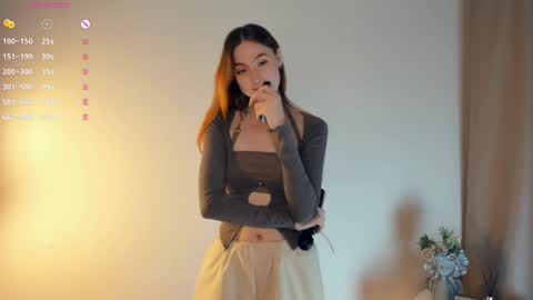 Snapshot of quennaedger chatting on 12.04.24 Fiona online show from 12.04.24