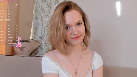 Snapshot of quennaedger chatting on 02.24.25 Fiona online show from 02.24.25