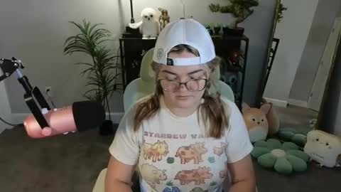 Snapshot of quervoqueen1 chatting on 11.27.25 Bri online show from 11.27.25