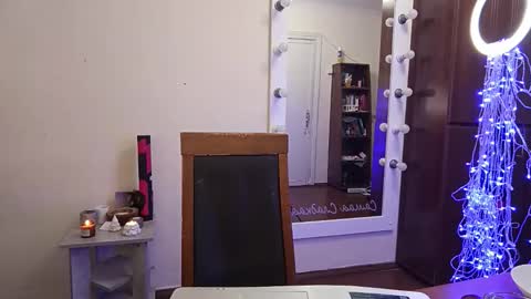 quiet_smile online show from 02.19.26