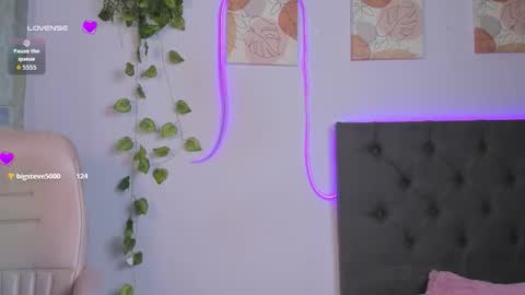 Snapshot of quiinn__bx chatting on 02.20.26 online show from 02.20.26