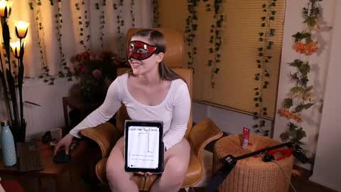 QuinnMonroe online show from 02.18.25