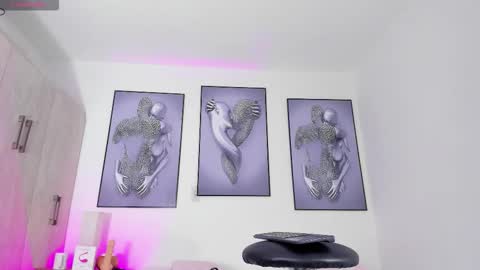 Snapshot of quinnspencer chatting on 11.26.25 Quinn Spencer online show from 11.26.25