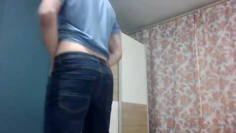 Snapshot of raain7 chatting on 10.30.25 raain7 online show from 10.30.25