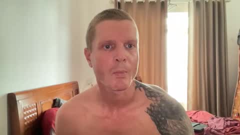 rabbit_eyes69 online show from 10.05.25