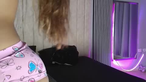 rachell_owen online show from 10.03.25