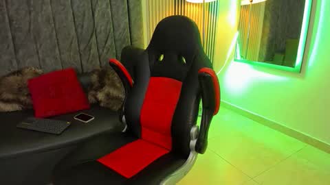 rachell_owen online show from 12.03.25