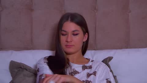 RachellSimpson online show from 01.17.25