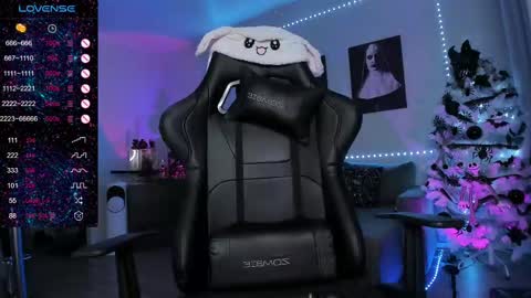  Miko Pleasee help me get 100 likes online show from 02.10.25