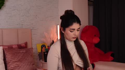 RachelSwaan online show from 02.05.25