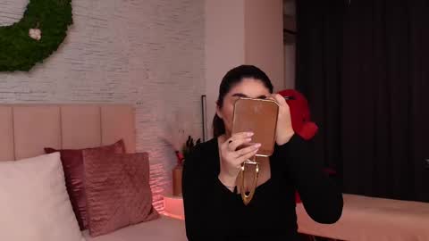 RachelSwaan online show from 02.24.25