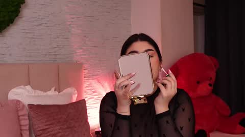 RachelSwaan online show from 02.27.25