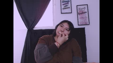 radiantgoddes online show from 10.05.25