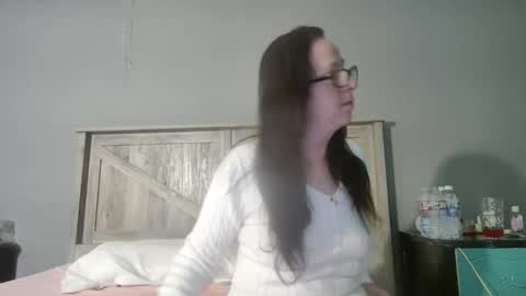 Radiant Peach Goddess online show from 02.16.25