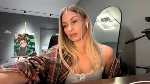 Mila online show from 02.02.26