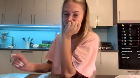 Mila online show from 04.09.26