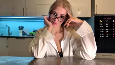 Mila online show from 04.15.26