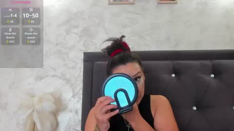Snapshot of raelledarkstar chatting on 06.15.26 raelledarkstar online show from 06.15.26