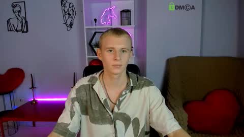 Snapshot of rafael_bien chatting on 11.29.25 rafael online show from 11.29.25