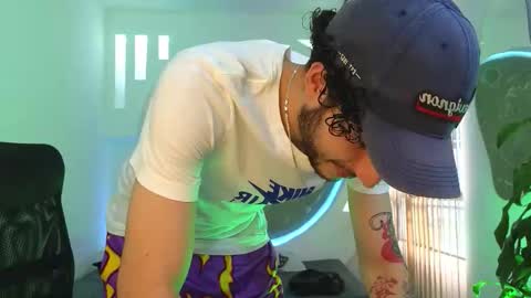 Snapshot of rafael_mendez chatting on 09.16.25 R A F A E L online show from 09.16.25