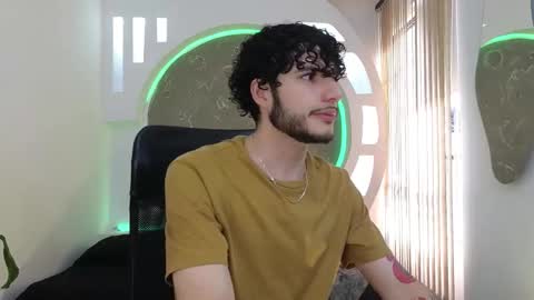 Snapshot of rafael_mendez chatting on 09.24.25 R A F A E L online show from 09.24.25