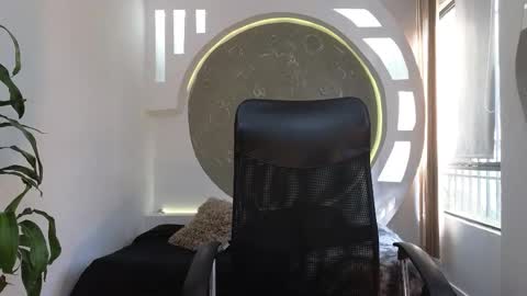 Snapshot of rafael_mendez chatting on 10.16.25 R A F A E L online show from 10.16.25