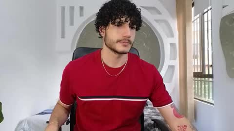 Snapshot of rafael_mendez chatting on 11.27.25 R A F A E L online show from 11.27.25