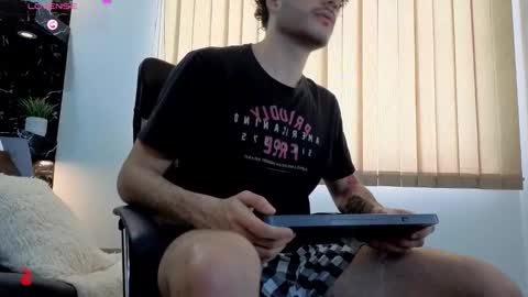 R A F A E L online show from 12.20.25