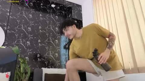 R A F A E L online show from 02.05.26