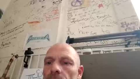 Snapshot of ragingzef69 chatting on 12.11.24 Bigthickdickinvic online show from 12.11.24