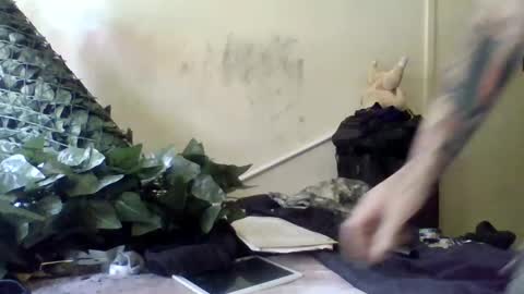 Snapshot of ragingzef69 chatting on 03.06.25 Bigthickdickinvic online show from 03.06.25